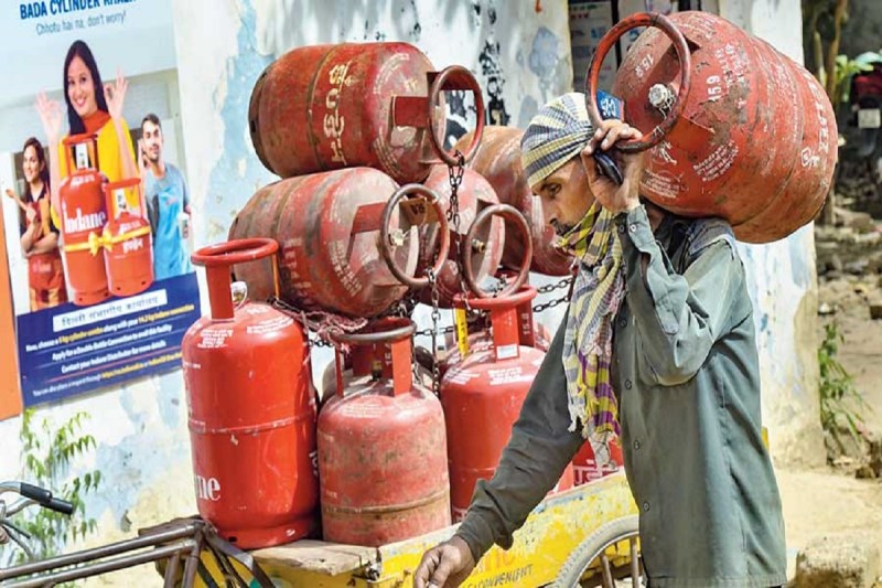 gas_cylinder_hike_.jpg