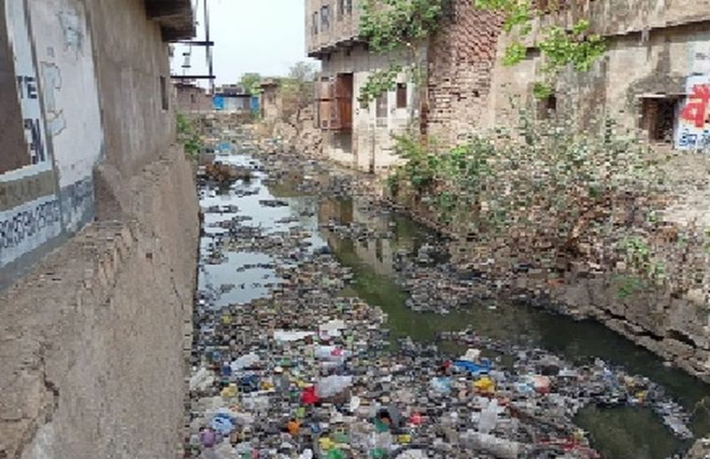 नाले फिर बनेंगे बाढ़ का कारण, क्योंकि...नगर परिषद अब तक गहरी नींद में, टेंडर ही नहीं हुए तो कैसे साफ होंगे नाले