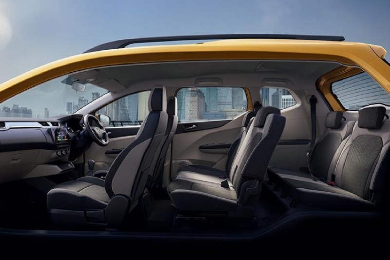 renault_triber_interior-amp_1.jpg