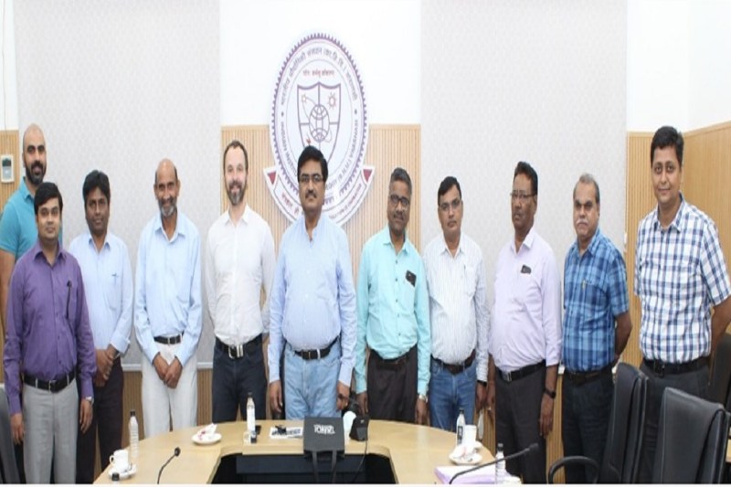 आईआईटी बीेएचयू और एएनयू के शिक्षा अधिकारी