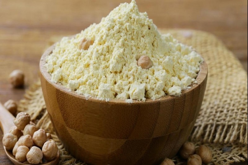 इन बीमारियों से रहते हैं परेशान तो भूलकर भी न करें बेसन और सूजी का सेवन, सेहत को हो सकती हैं कई समस्याएं