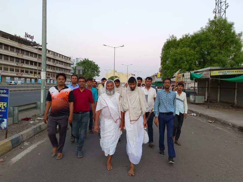 धर्म पर खर्च धन नहीं जाता व्यर्थ -