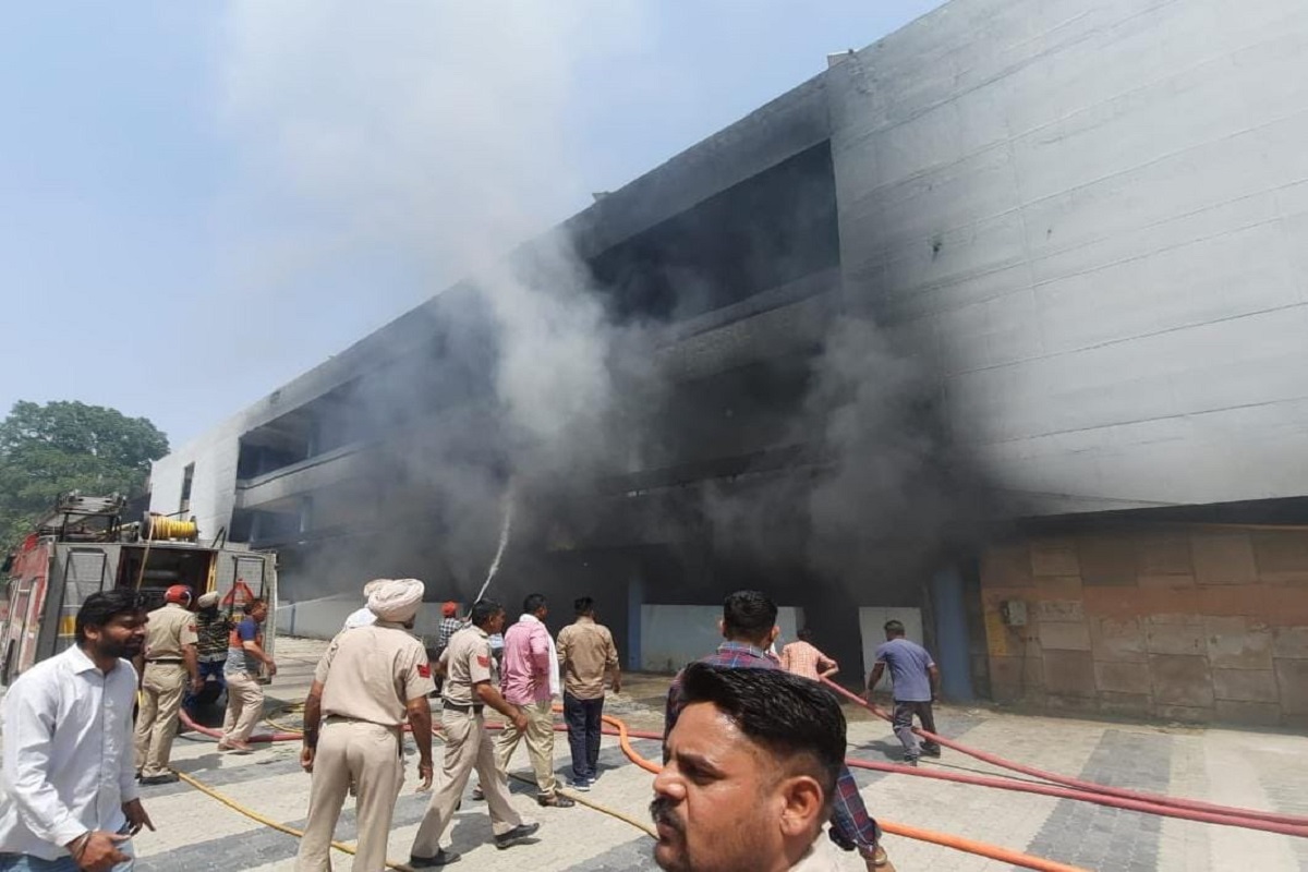 Amritsar: Fire breaks out in Guru Nanak Dev Hospital