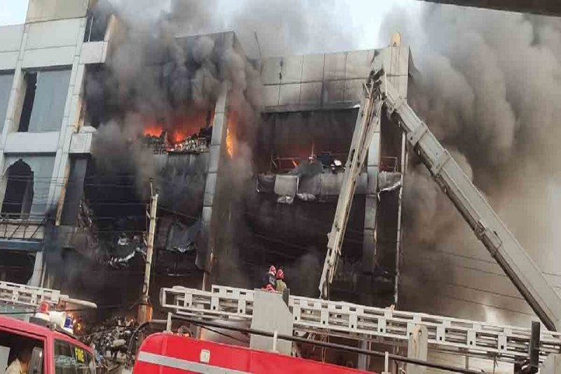 Delhi Mundka Fire Company Owner Varun And Harish Father Amarnath Also Died