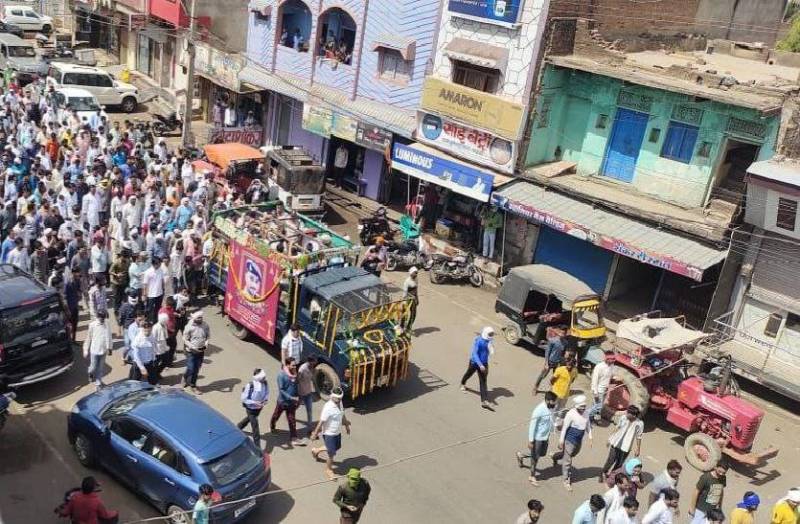 शिकारियों से मुठभेड़ में मध्य प्रदेश ने खोया ये जाबांज बेटा, शोक में पूरा शहर बंद