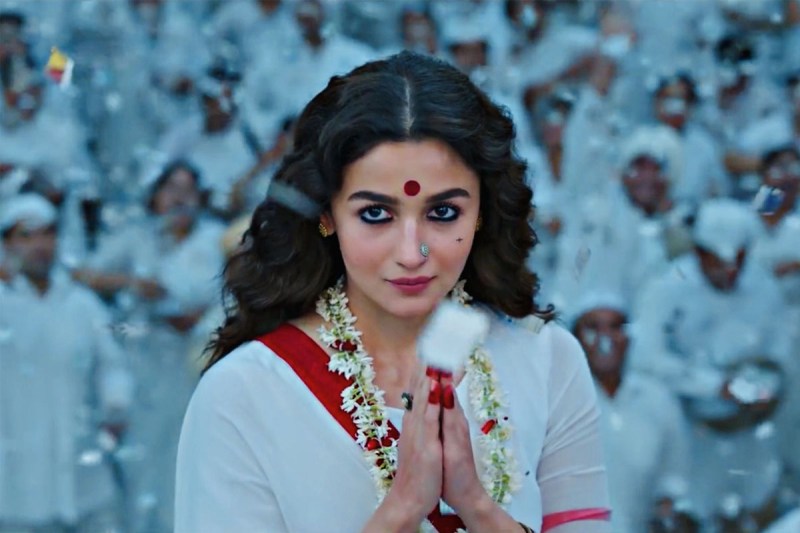 थाईलैंड में महिला बनी 'गंगूबाई', Alia Bhatt को पता चला तो यूं दिया रिएक्शन