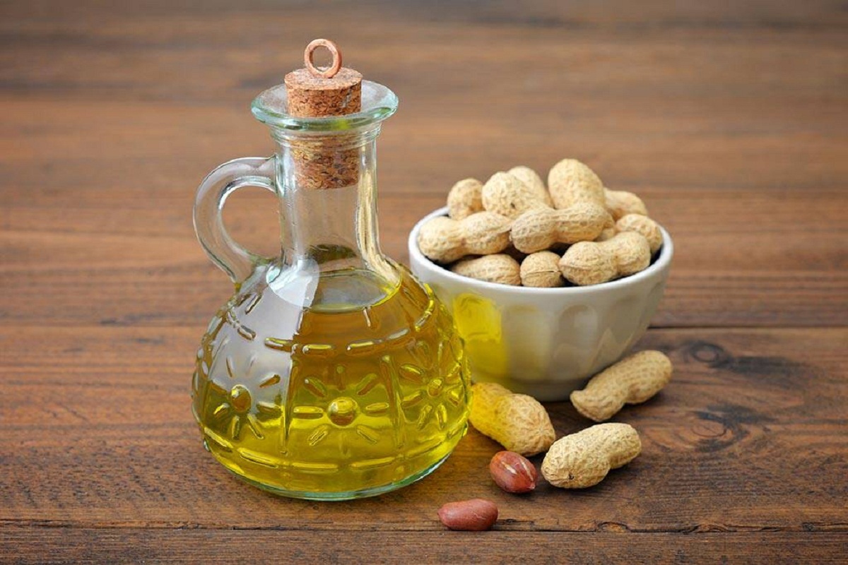 Peanut Oil Benefits: जानिए मूंगफली के तेल का सेवन करने के जबरदस्त फायदे, हार्ट के लिए होता है फायदेमंद
