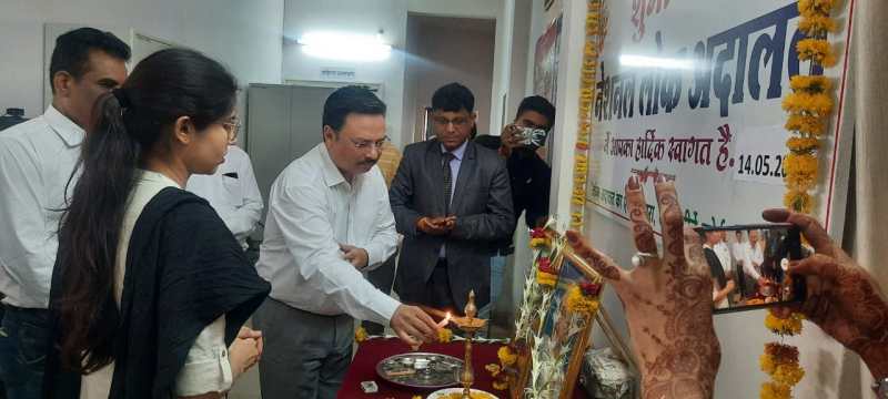 Mixed husband and wife, got accident claim and deposited revenue