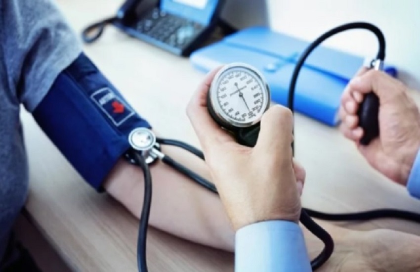 Hypertension: 21 फीसदी महिलाओं, 24 प्रतिशत पुरुष को हाई ब्लड प्रेशर की समस्या