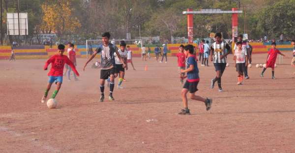 खिलाड़ियों को ग्रीष्मकालीन खेल शिविर आयोजित होने का इंतजार