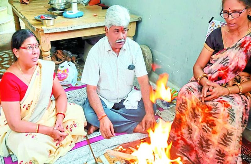 विशेष अवसरों पर घर-घर जाकर हवन करती हैं आर्य समाज की महिलाएं