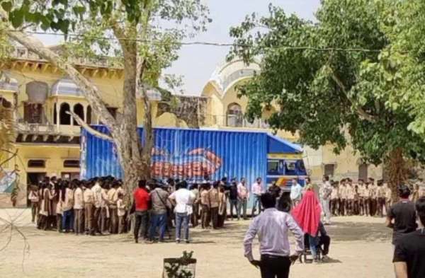 Anil Kapoor PICS of shooting with Jeremy Renner in Alwar Rajasthan