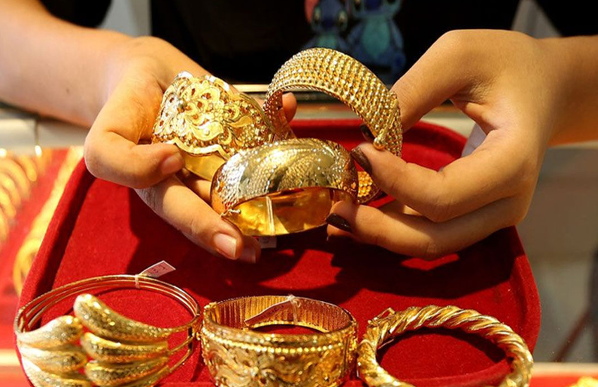 Thieves loot gold worth 40 lakhs in Kalbadevi Mumbai 
