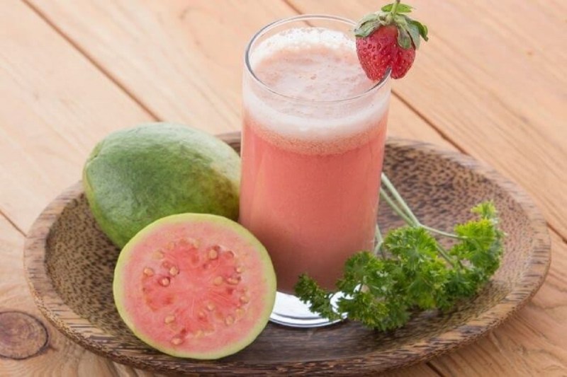 Guava Juice Benefits: अमरुद का जूस पीने से सेहत को मिलते हैं अनेकों फायदे, कब्ज की समस्याओं को दूर करने में करता है मदद