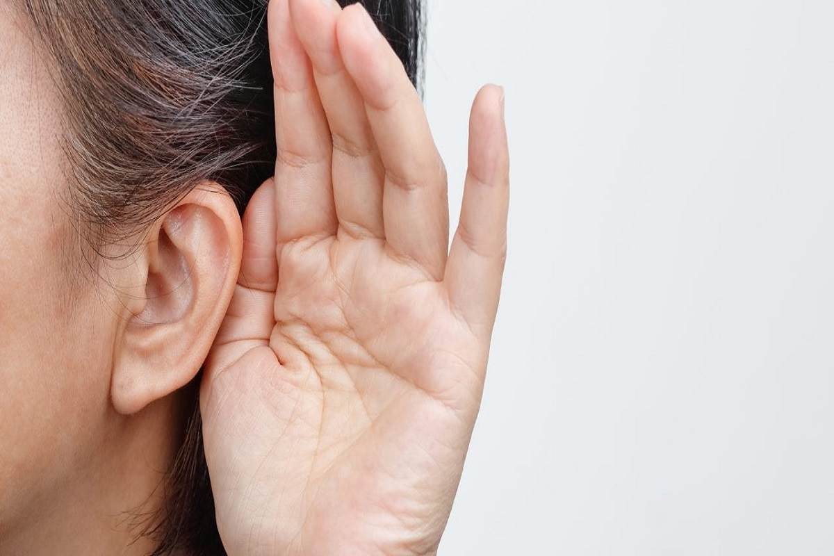 ये तीन आदतें आपकी सुनने की क्षमता को कर सकती हैं प्रभावित, ऐसी गलतियों से बचें