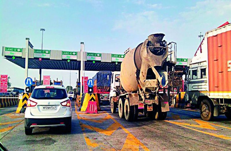 पत्रिका स्पॉट लाइट: मप्र के इस टोल प्लाजा पर वाहन चालकों की मुसीबत