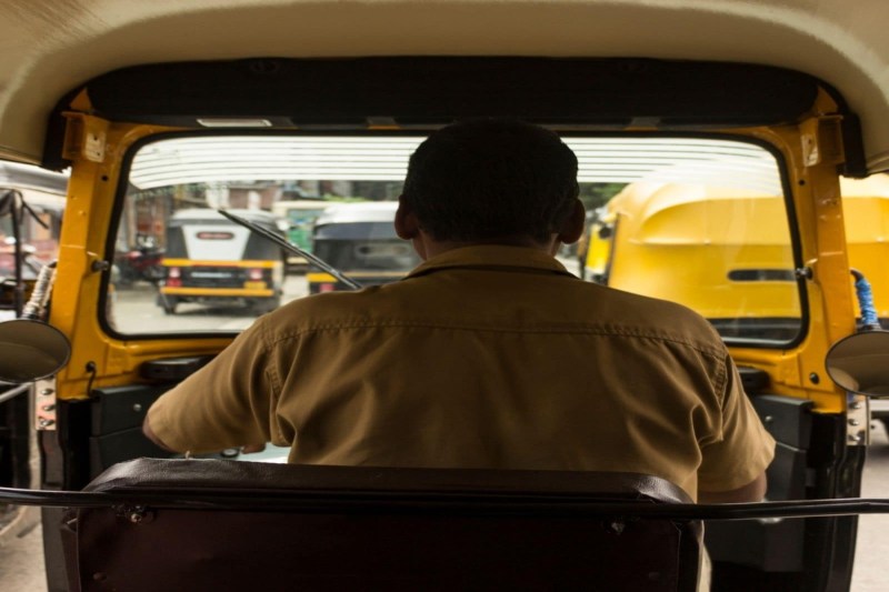 कैब एग्रीगेटर्स से जुड़े ऑटोरिक्शा पर परिवहन विभाग लगाएगा जुर्माना