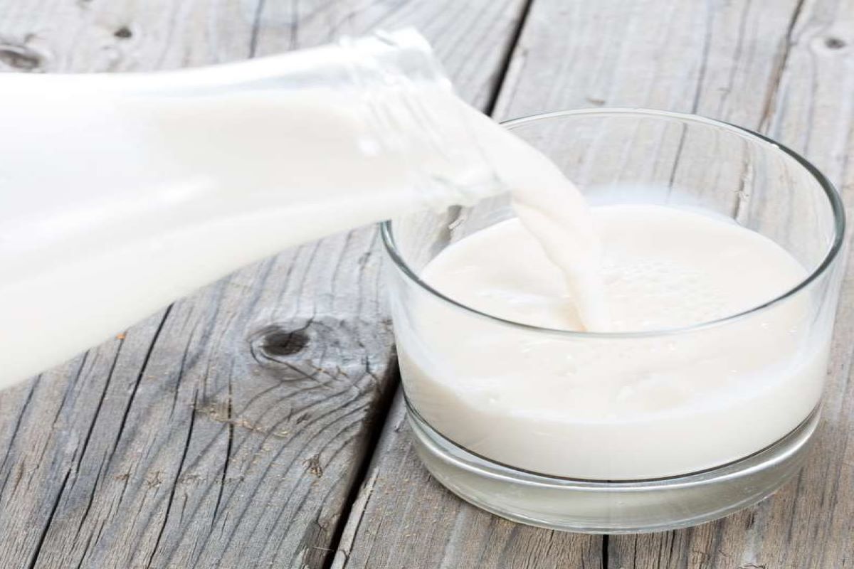 Health Tips: अगर शरीर में हो रही है ये समस्या, तो भूलकर भी न करें दूध का सेवन