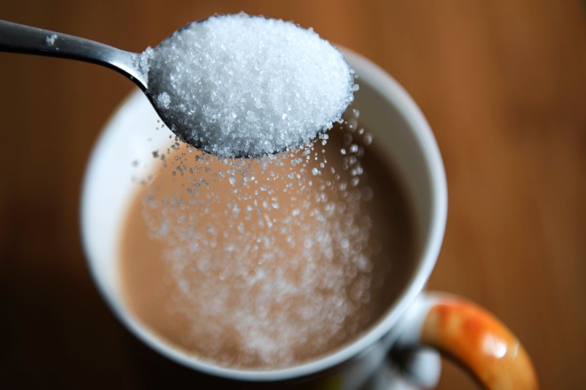 Health Tips: चाय में चीनी की जगह करें इन चीजों का इस्तेमाल, कई समस्या से मिलेंगी राहत