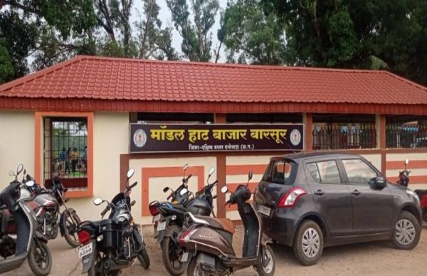 प्रवेश-निकासी द्वार वाला राज्य का पहला मॉडल बाजार