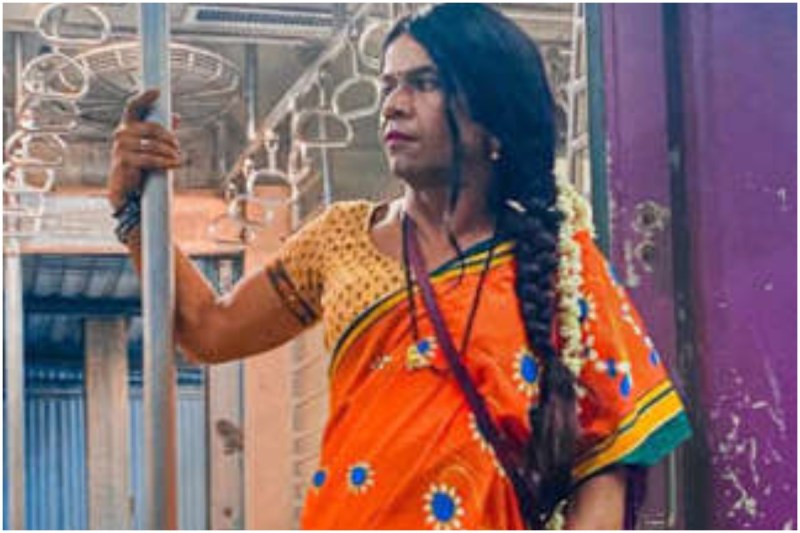 When Rajpal Yadav came out as a transgender a person gave him rupees