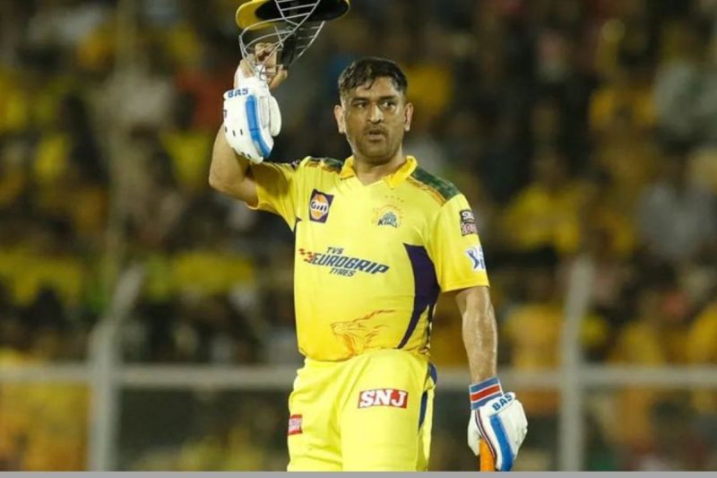 Most runs in ipl playoffs