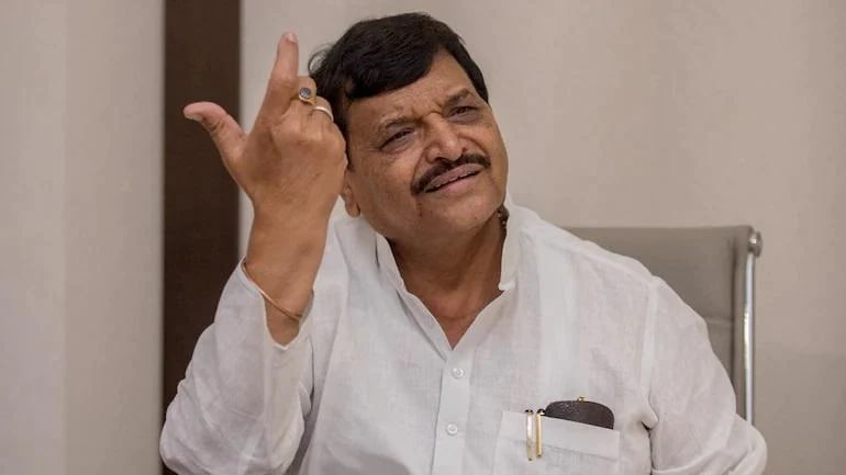 Shivpal Yadav Do not Want to sit beside SP MLA in Budget Session Of UP