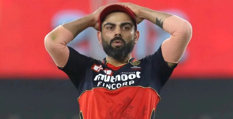 ipl 2022 virat kohli man entered ground rcb vs rr