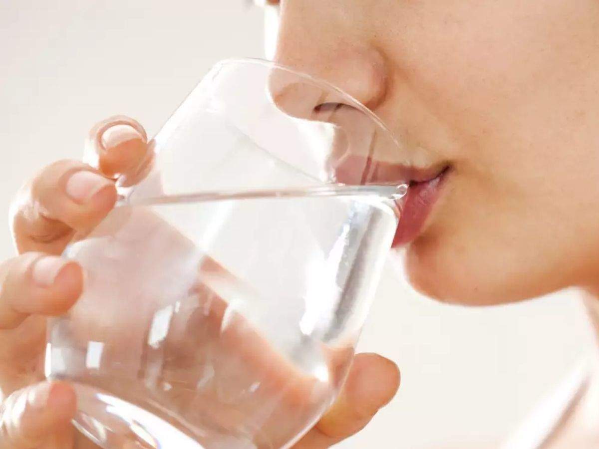 गलती से दूषित पानी पी लेते हैं तो स्वास्थ्य को हो सकते हैं ये बड़े नुकसान, जानिए