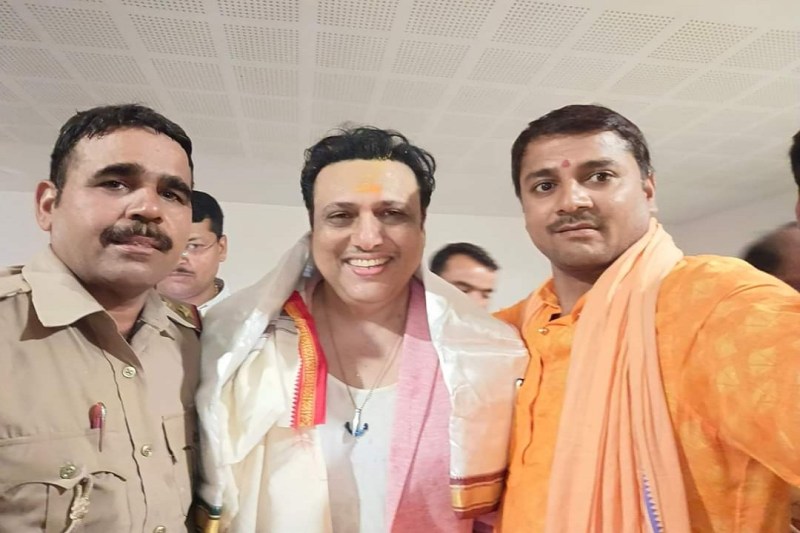 बॉलीवुड अभिनेता गोविंदा ने काशी विश्वनाथ का किया पूजन