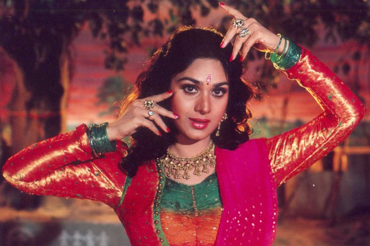 Meenakshi Seshadri के बेटे Josh के आगे फेल हैं स्टार किड्स