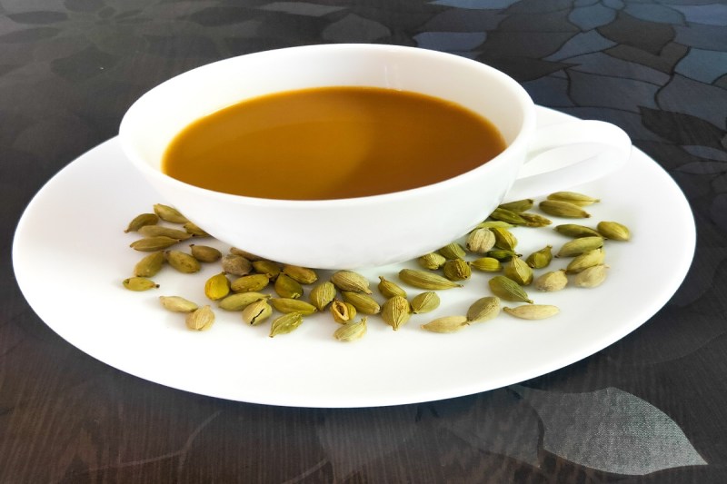 Cardamom Tea Benefits: इलायची वाली चाय में है कमाल के फायदे, कई समस्याओं को दूर करने में होता है मददगार