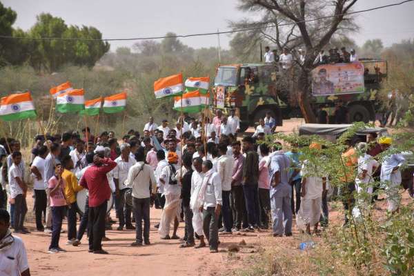 नागौर. फिडौद गांव में शहीद बजरंग लाल डूकिया की अन्तिम विदाई की तस्वीरें