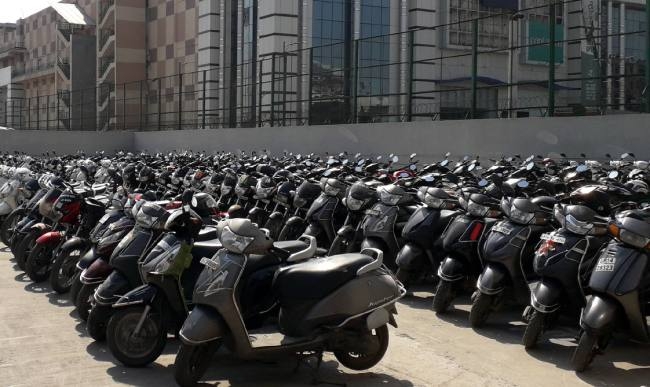 हाउस टैक्स की मार के बाद गाजियाबाद में बढ़ा पार्किंग शुल्क, जानें अब कितना देना होगा किराया