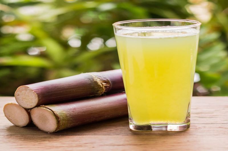 Sugarcane Juice Side Effects: जानिए गन्ने के जूस पीने के नुकसान, डायबिटीज का खतरा बढ़ सकता