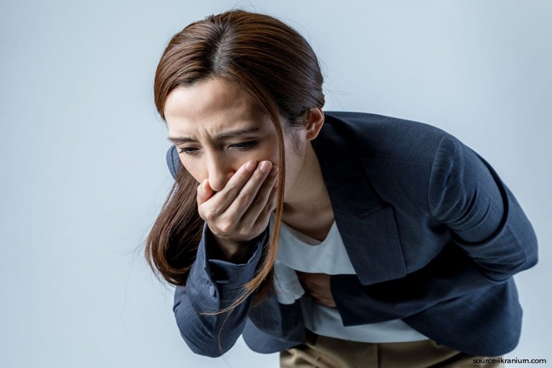 खाने के तुरंत बाद ही पेट में होने लग जाता है दर्द, तो हो सकती हैं ये गंभीर बीमारियां, न करें इन्हें नजरअंदाज