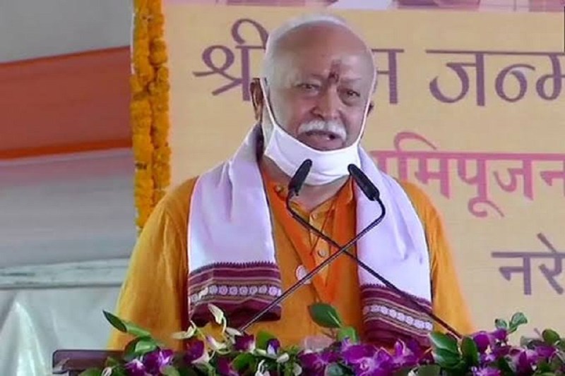 संघ प्रमुख मोहन भागवत से नाराज हुए साधु संत : परमहंस दास में कहा बढ़ते उम्र से फिसल गया जुबान