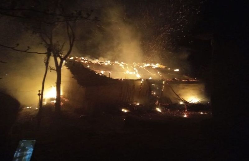 दर्दनाक: मकान में आग, वृद्ध जिन्दा जला