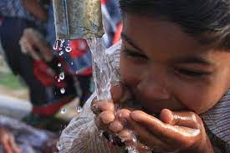 बच्चों को स्कूलों में शुद्ध पेयजल उपलब्ध कराएगी योगी सरकार