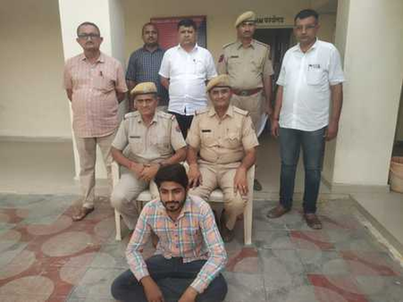 देसीकट्टा, 9 कारतूस बरामद, एक गिरफ्तार