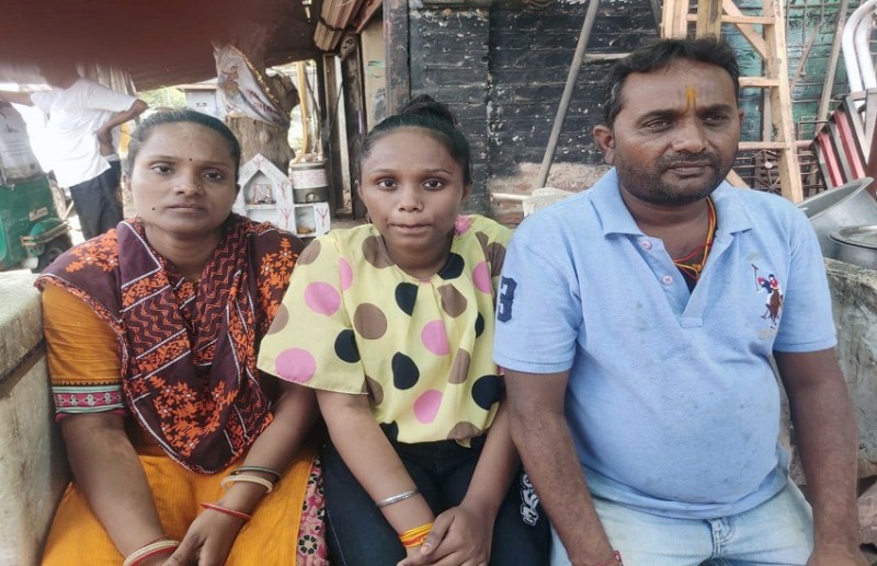 Vadodara वडोदरा में चाय बेचने वाले की बेटी इक्षिता का कमाल : पाई 87.77 पर्सेन्टाइल रैंक