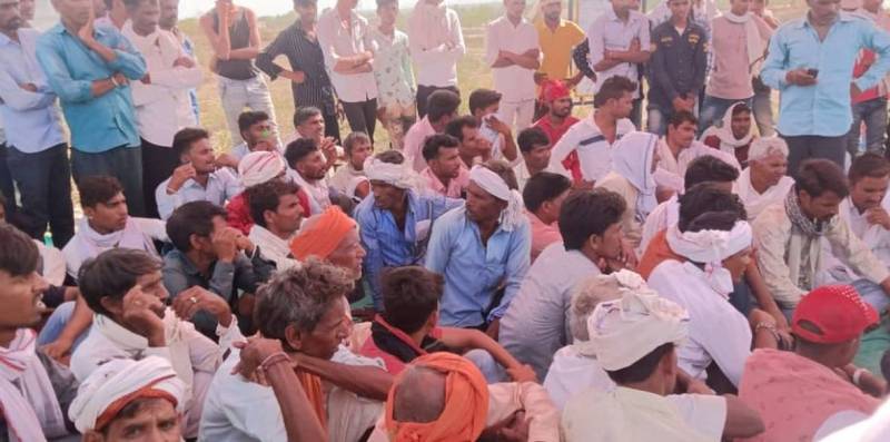 Dhariyavad-Salumbar road jammed for two hours दो घंटे धरियावद-सलूम्बर मार्ग किया जाम