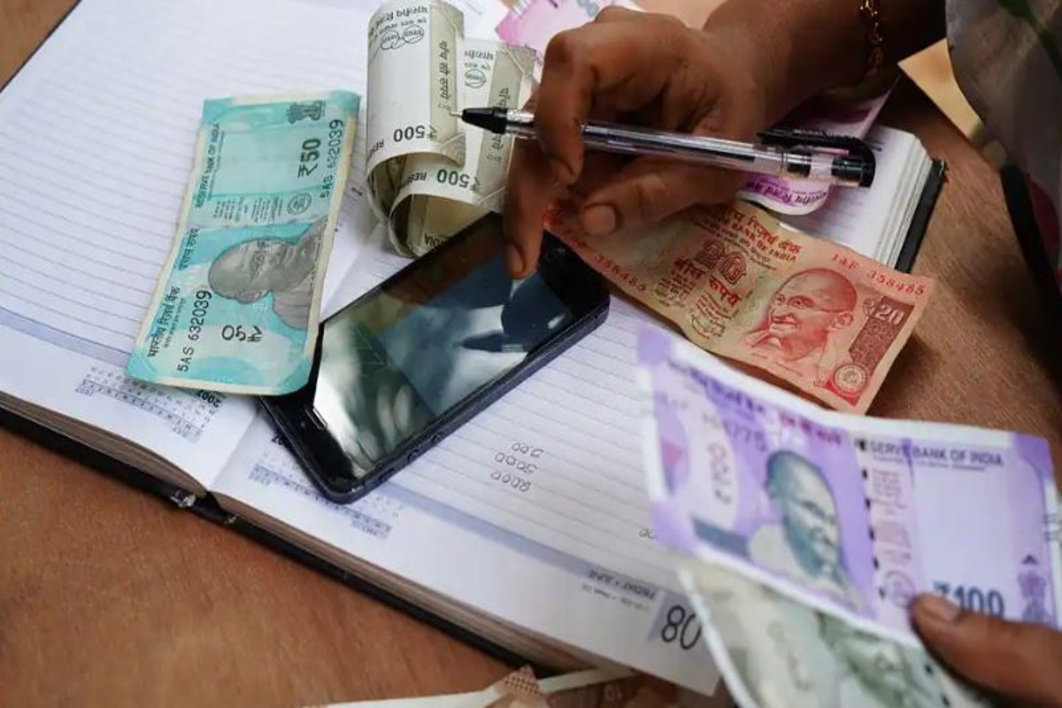 HDFC, Canara And vysa Bank Indreased Interest Rate Before RBI Repo Hike Announcement