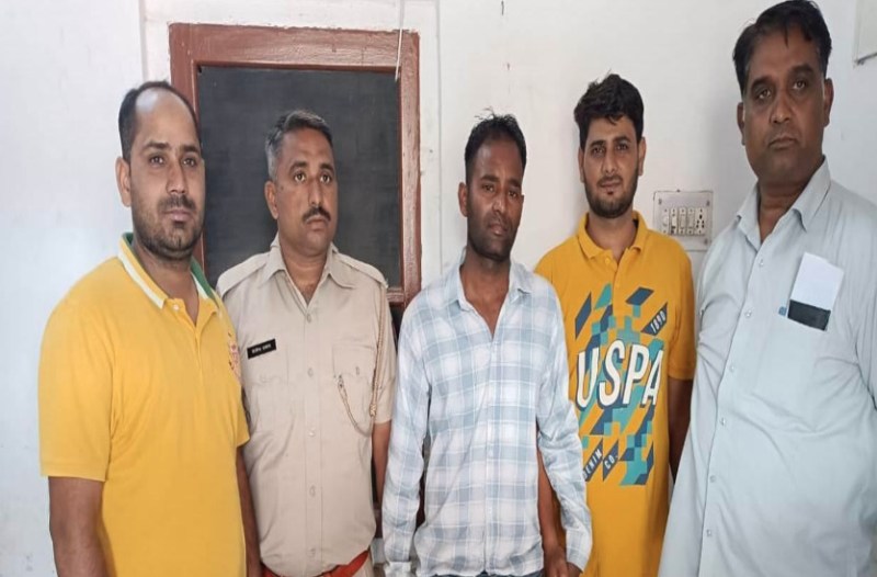 पिस्टल बेचने आया था शातिर बदमाश, पुलिस ने दबोचा