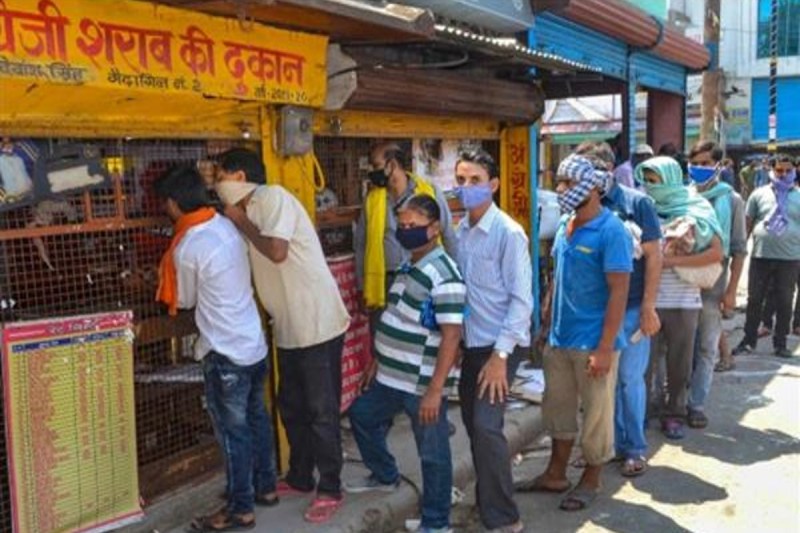 Know Why Contracts Are Being Closed Again In Delhi Liquor may Costley