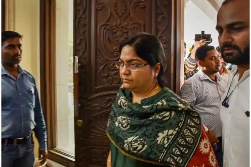 IAS पूजा सिंघल को नहीं मिली राहत, ED कोर्ट ने 22 जून तक हिरासत में भेजा