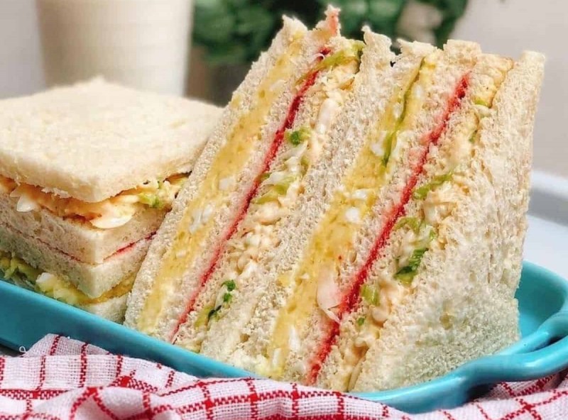 इस देश में हैं कई अजीबो-गरीब कानून, सॉस लगाकर आप नहीं खा सकते सैंडविच