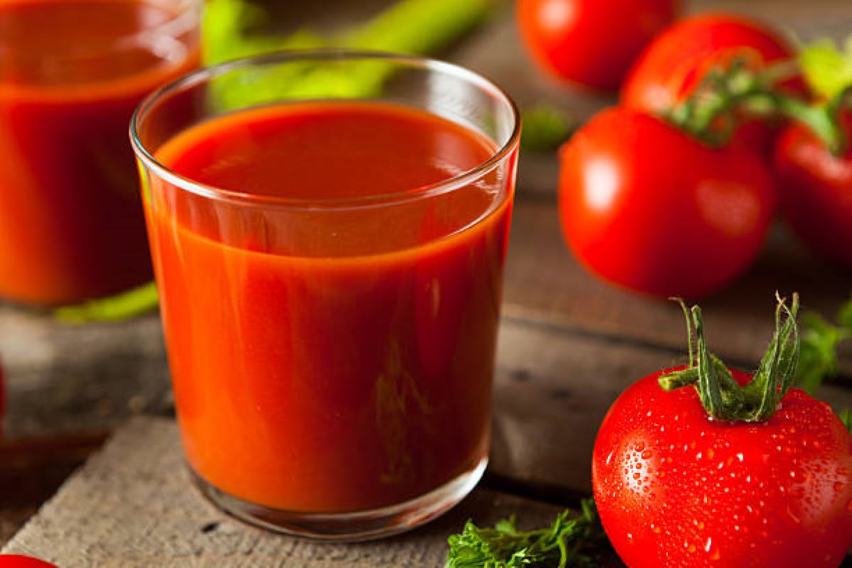 Tomato Juice Benefits: डायबिटीज को कंट्रोल करने से लेकर आंखों को हेल्दी बनाए रखने में मददगार होता है, टमाटर का जूस