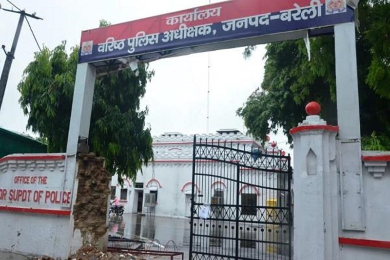 Bareilly: जब कुर्ते पर शिकायत लिखकर एडीजी कार्यालय पहुंचा युवक, खुद एडीजी भी रह गए दंग, जानें पूरा मामला