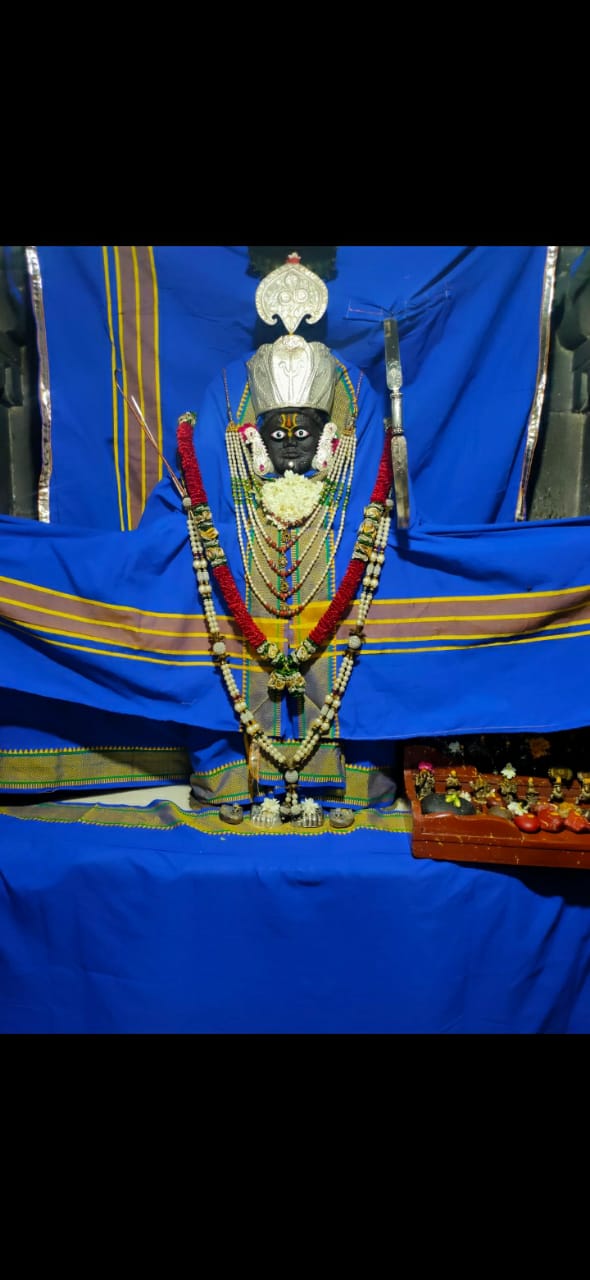 देश में ऋषिकेश के अलावा मंदसौर में है लक्ष्मण का मंदिर